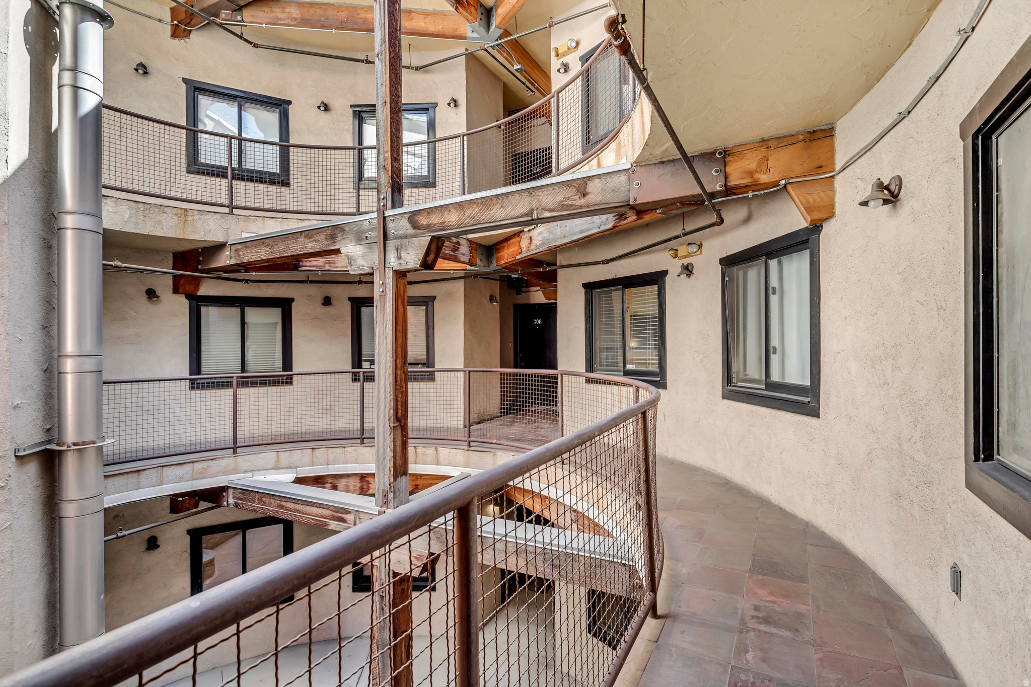 WAREHOUSE DISTRICT - Residential