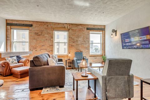 Tiny photo for 327 W 200 S #305, Salt Lake City, UT 84101 (MLS # 2135707)