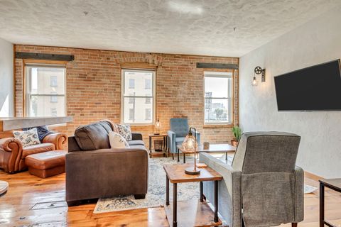 Tiny photo for 327 W 200 S #305, Salt Lake City, UT 84101 (MLS # 2135707)