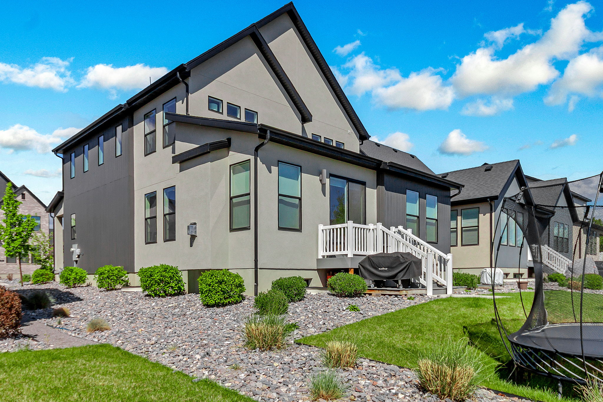 PARKVIEW COTTAGES - Residential