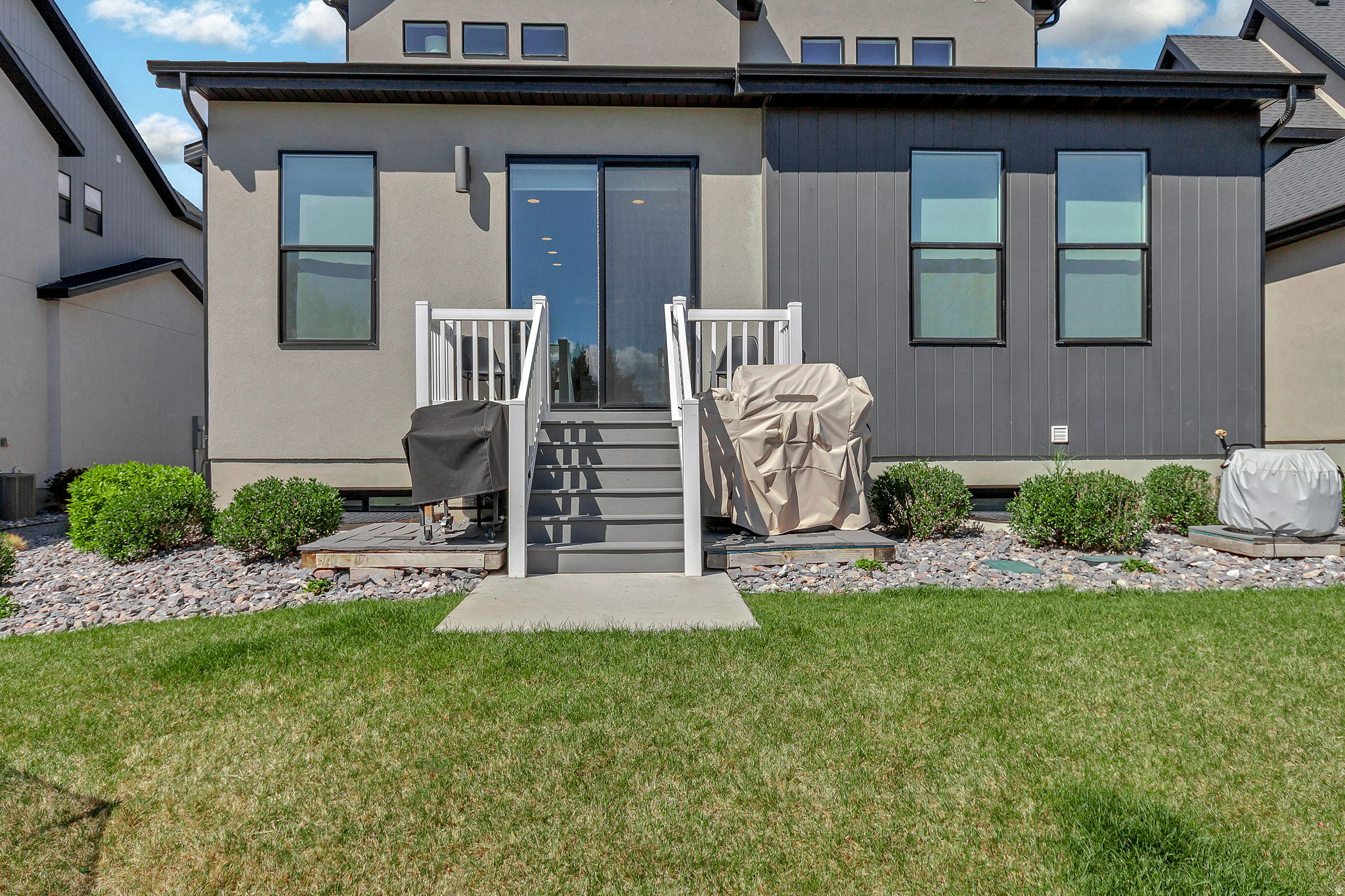 PARKVIEW COTTAGES - Residential
