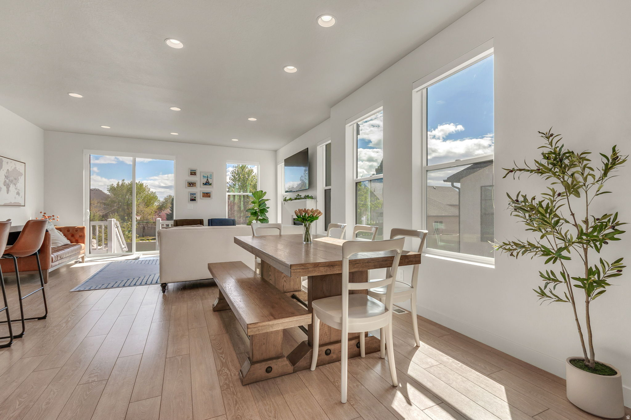 PARKVIEW COTTAGES - Residential