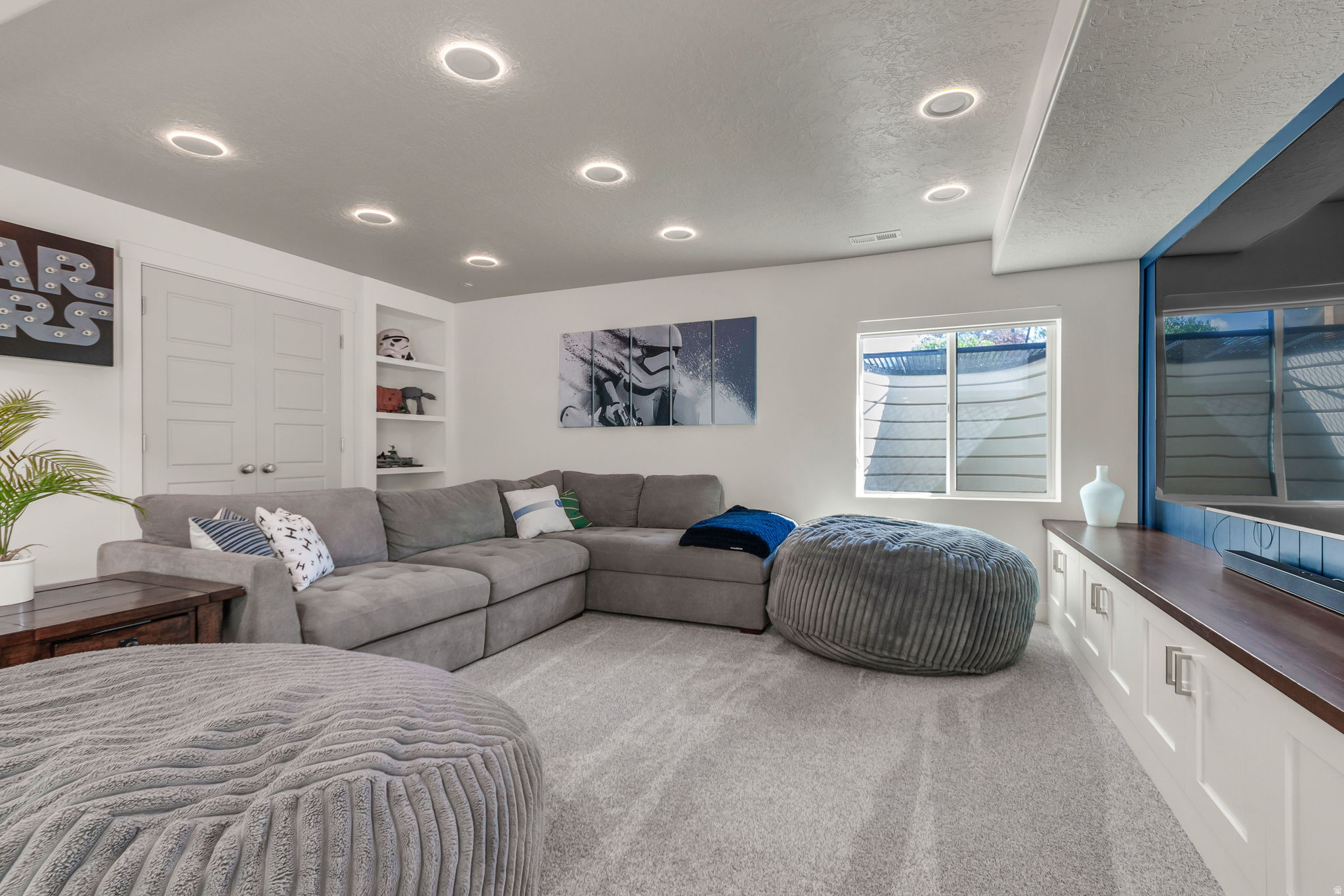 PARKVIEW COTTAGES - Residential