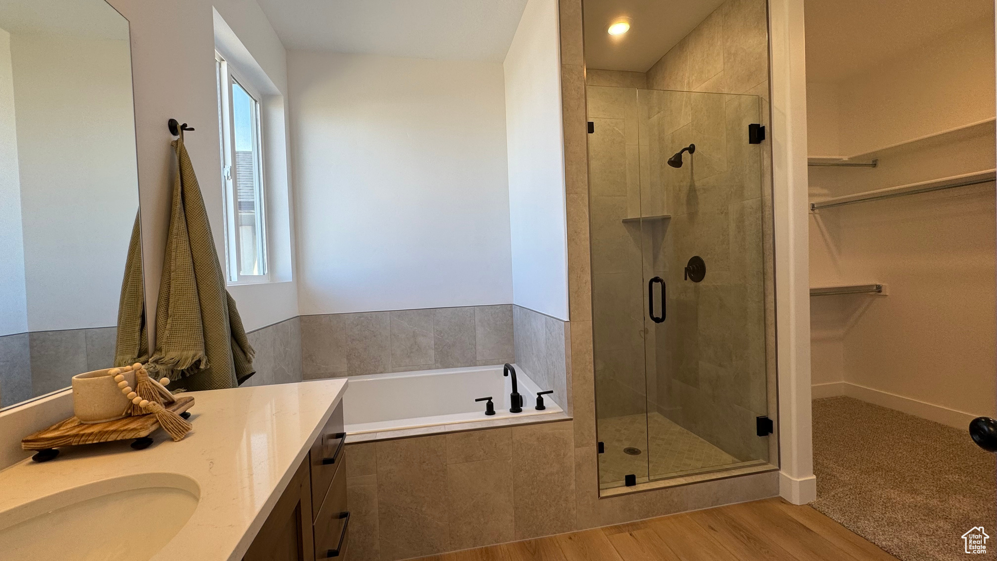 BRIDLE WALK - Residential