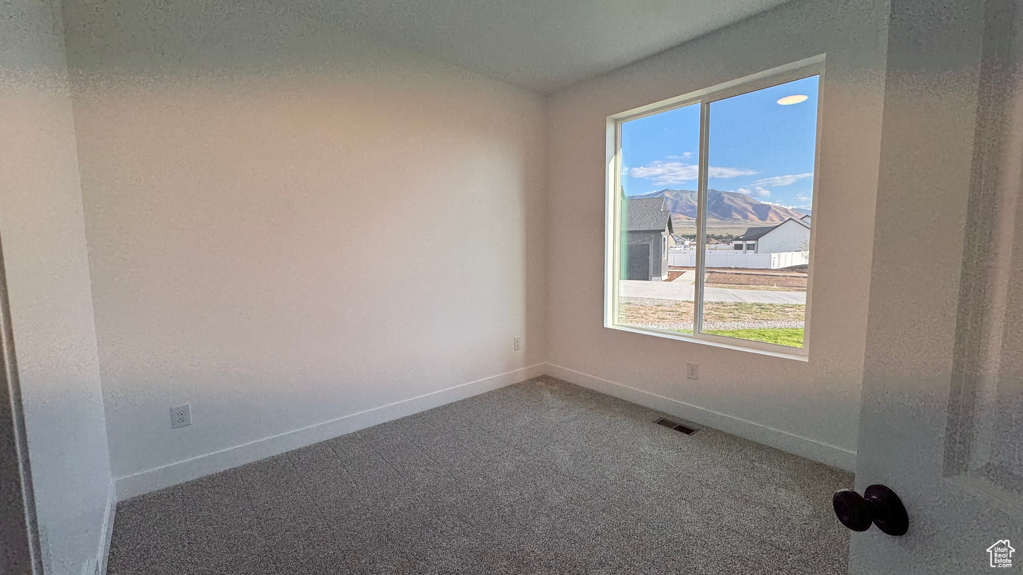 BRIDLE WALK - Residential