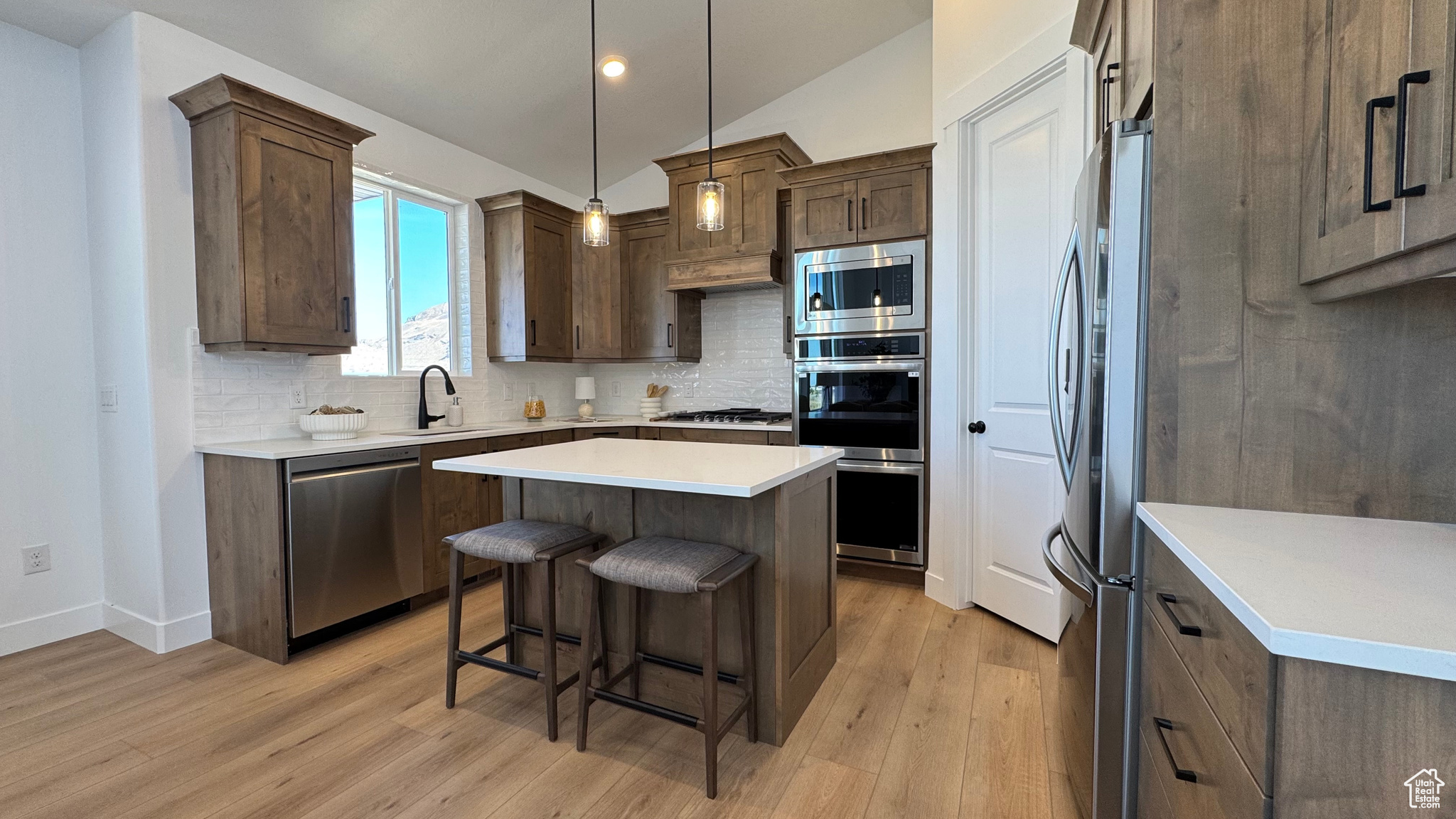 BRIDLE WALK - Residential