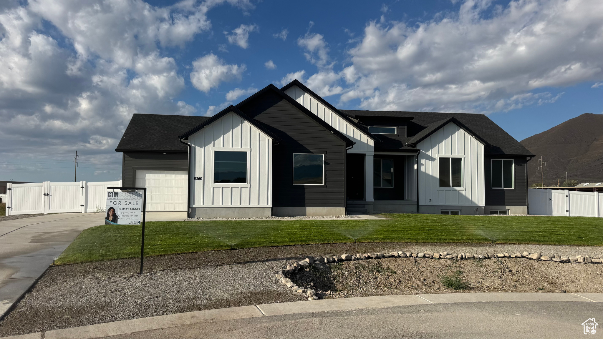 BRIDLE WALK - Residential