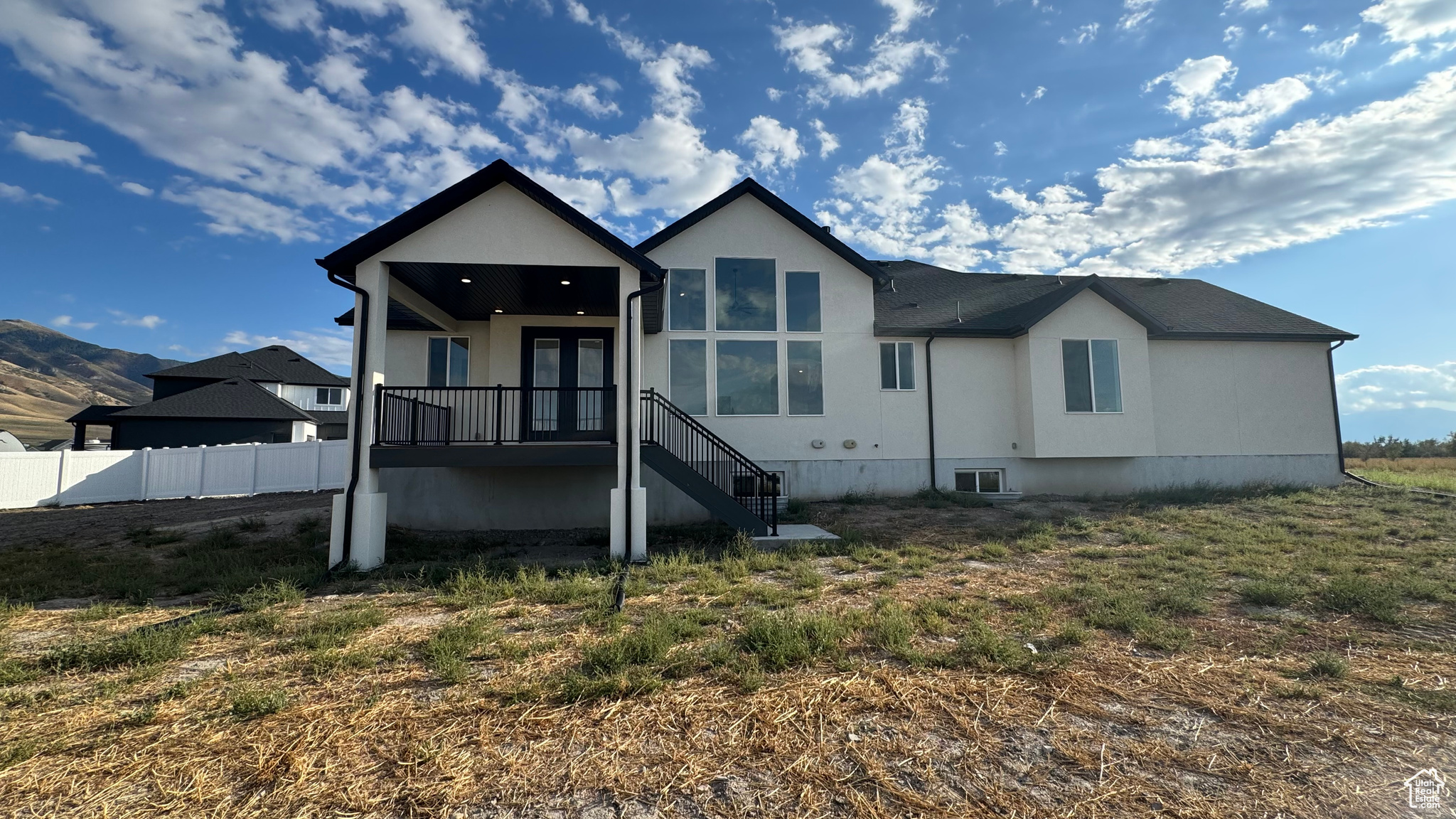 BRIDLE WALK - Residential