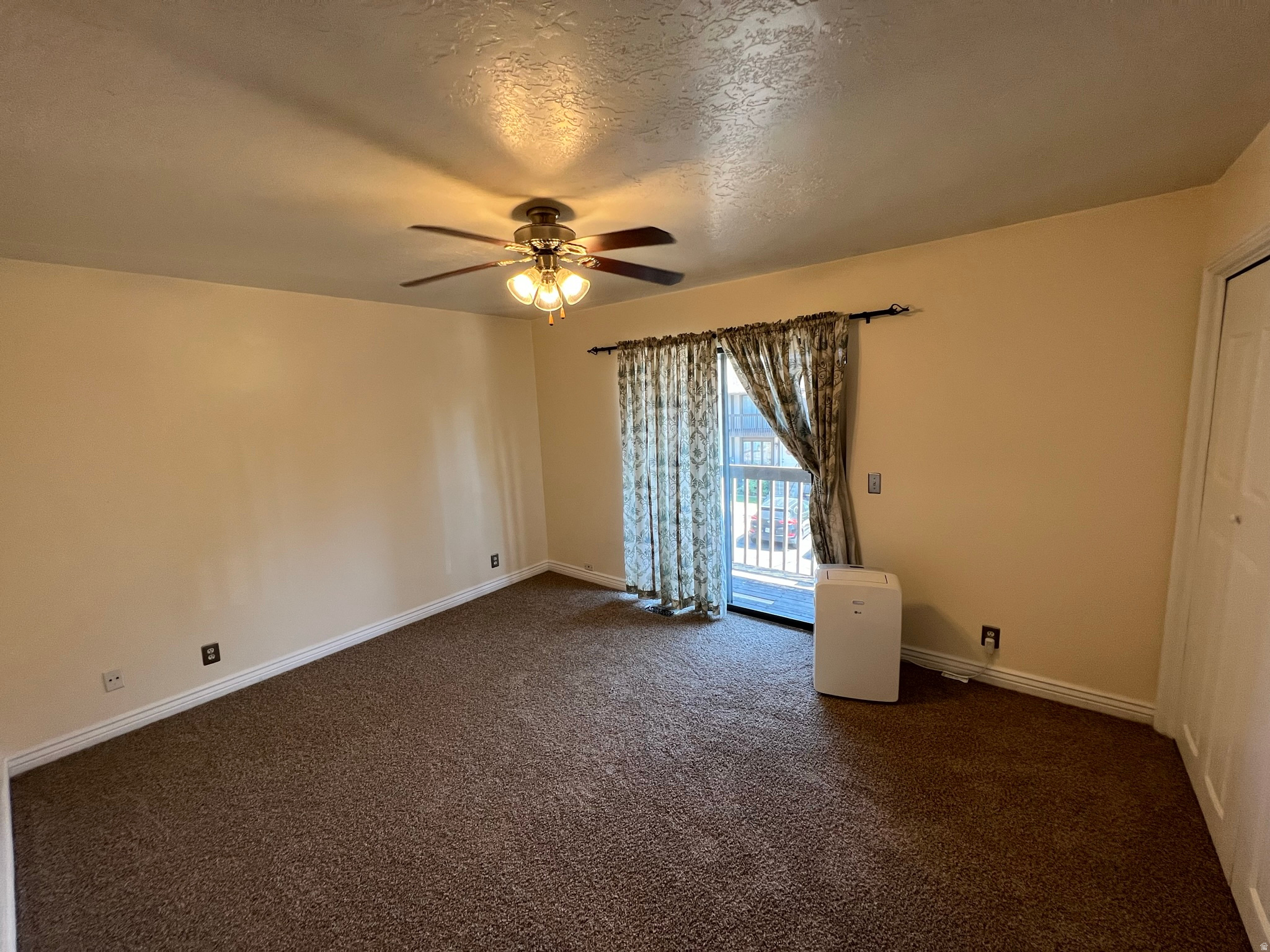 MEADOW CREEK TOWNHOMES - Residential