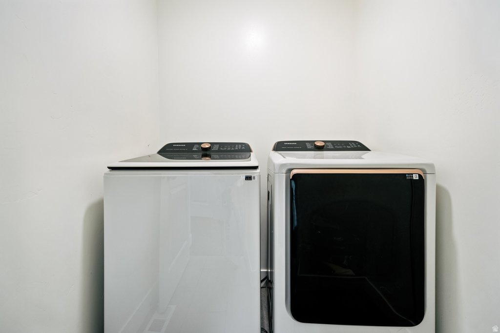 ROBERTS ROOST TWIN H - Residential