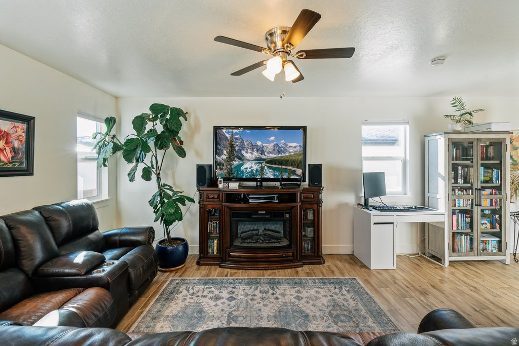 ROBERTS ROOST TWIN H - Residential