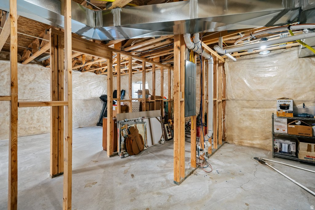 ROBERTS ROOST TWIN H - Residential