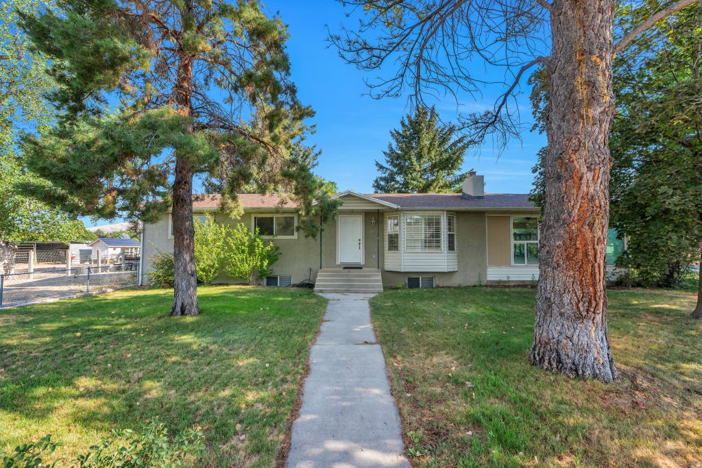 Photo of 6554 W 9600 N, Highland, UT 84003 (MLS # 2177965)