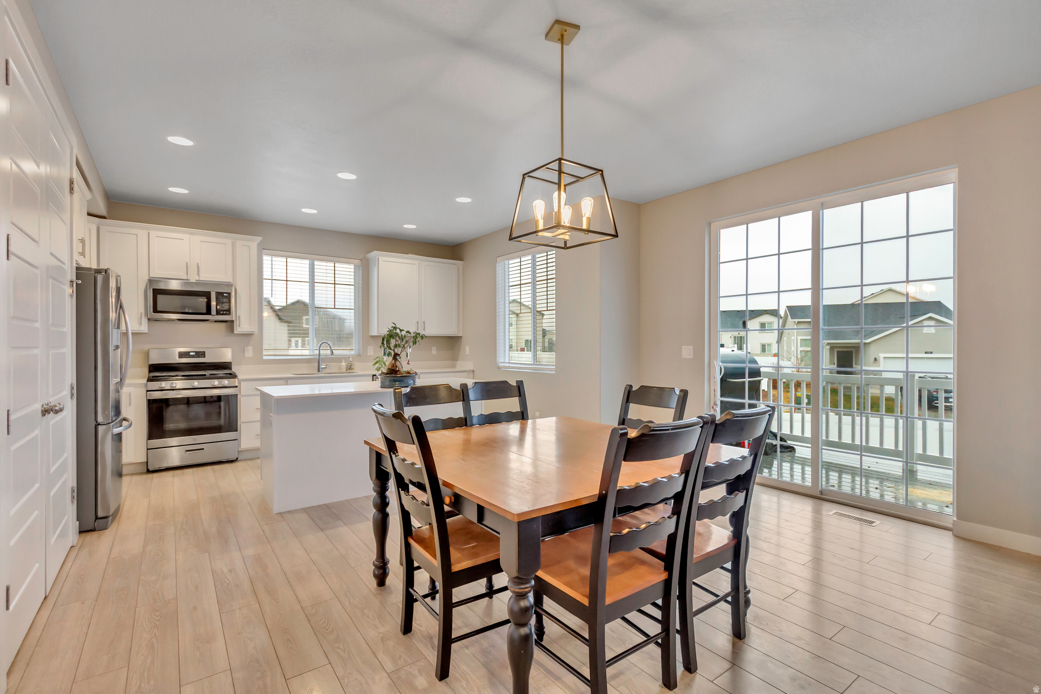 OVERLAND - Residential