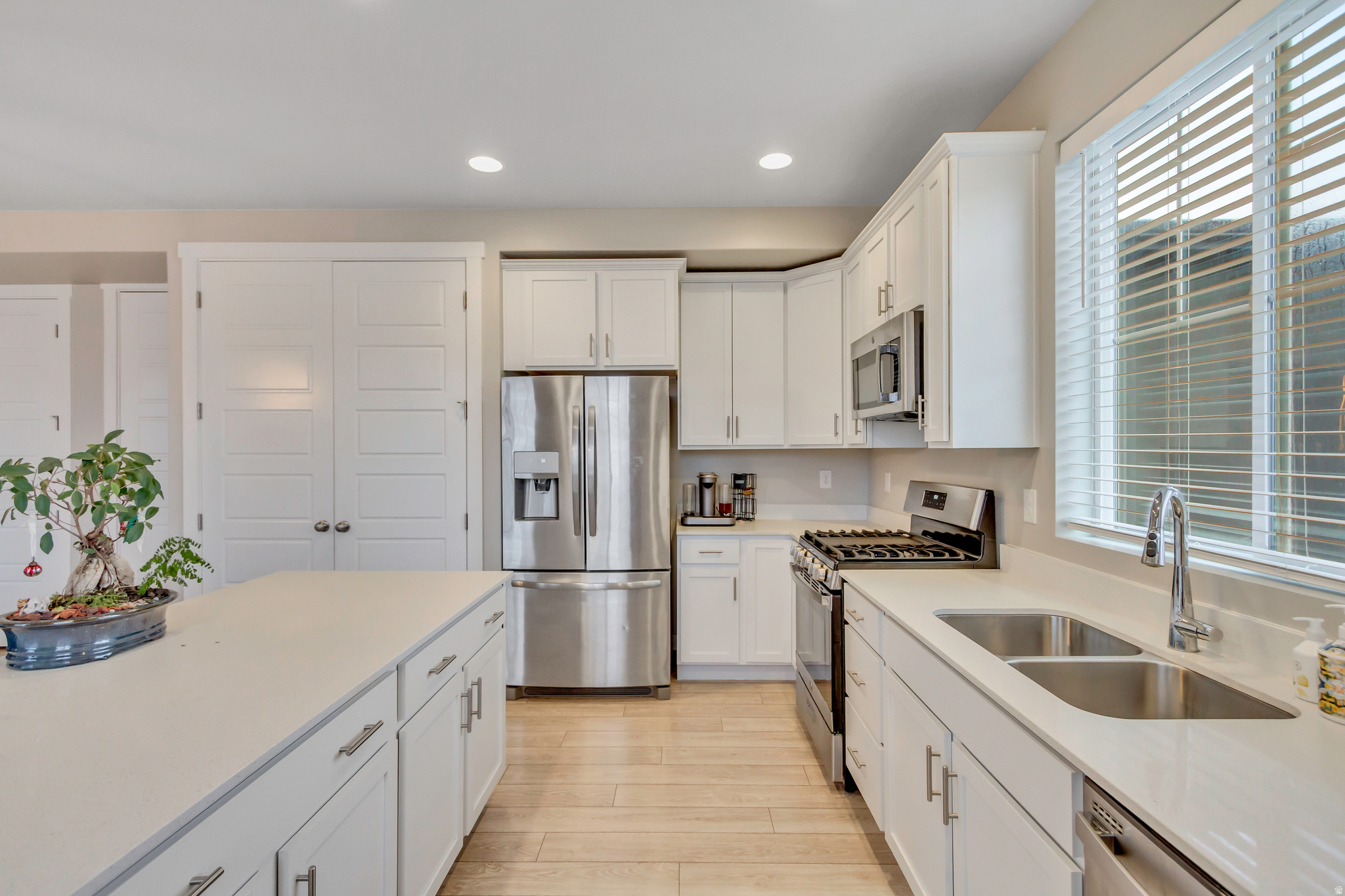 OVERLAND - Residential