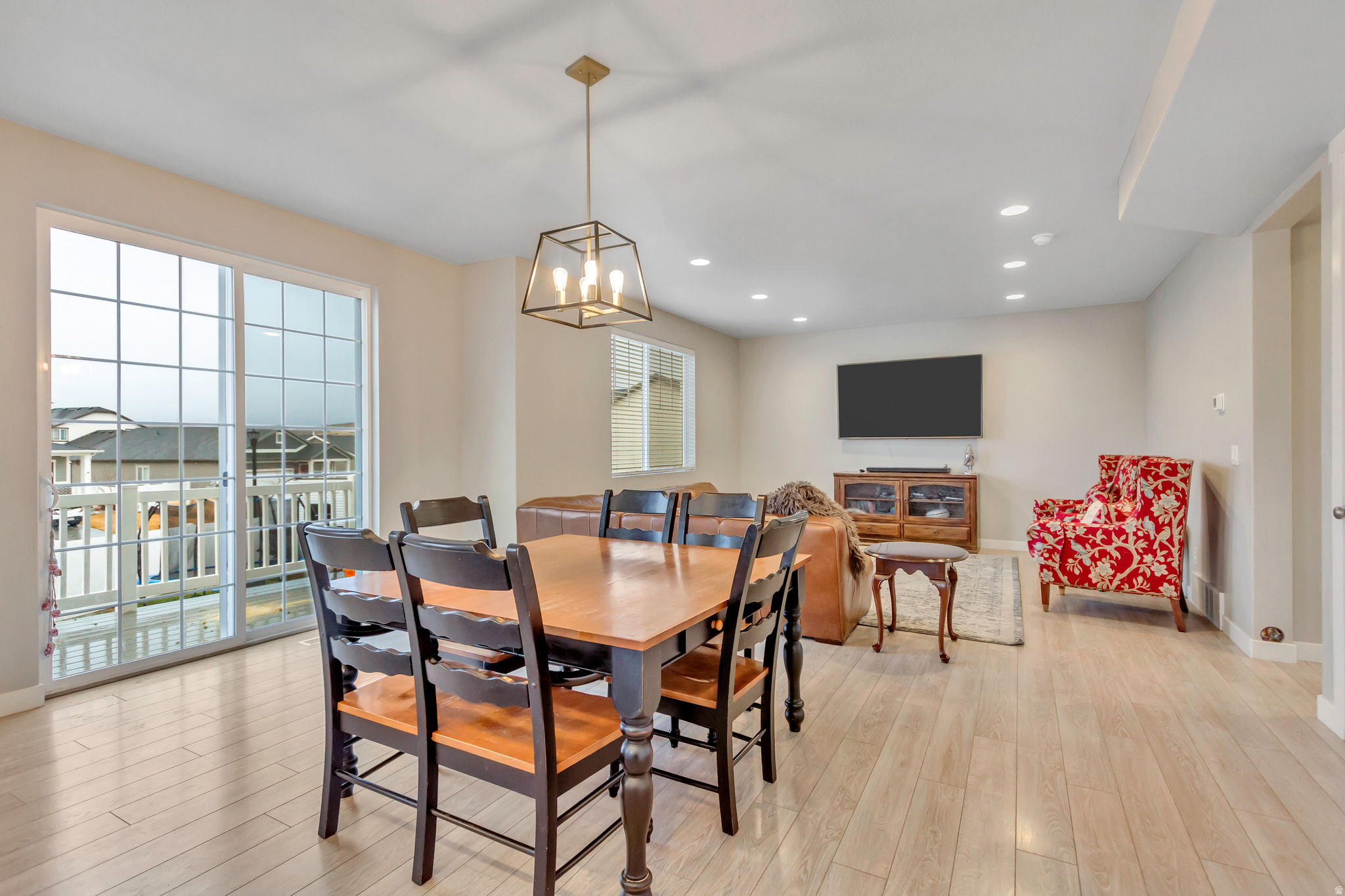 OVERLAND - Residential