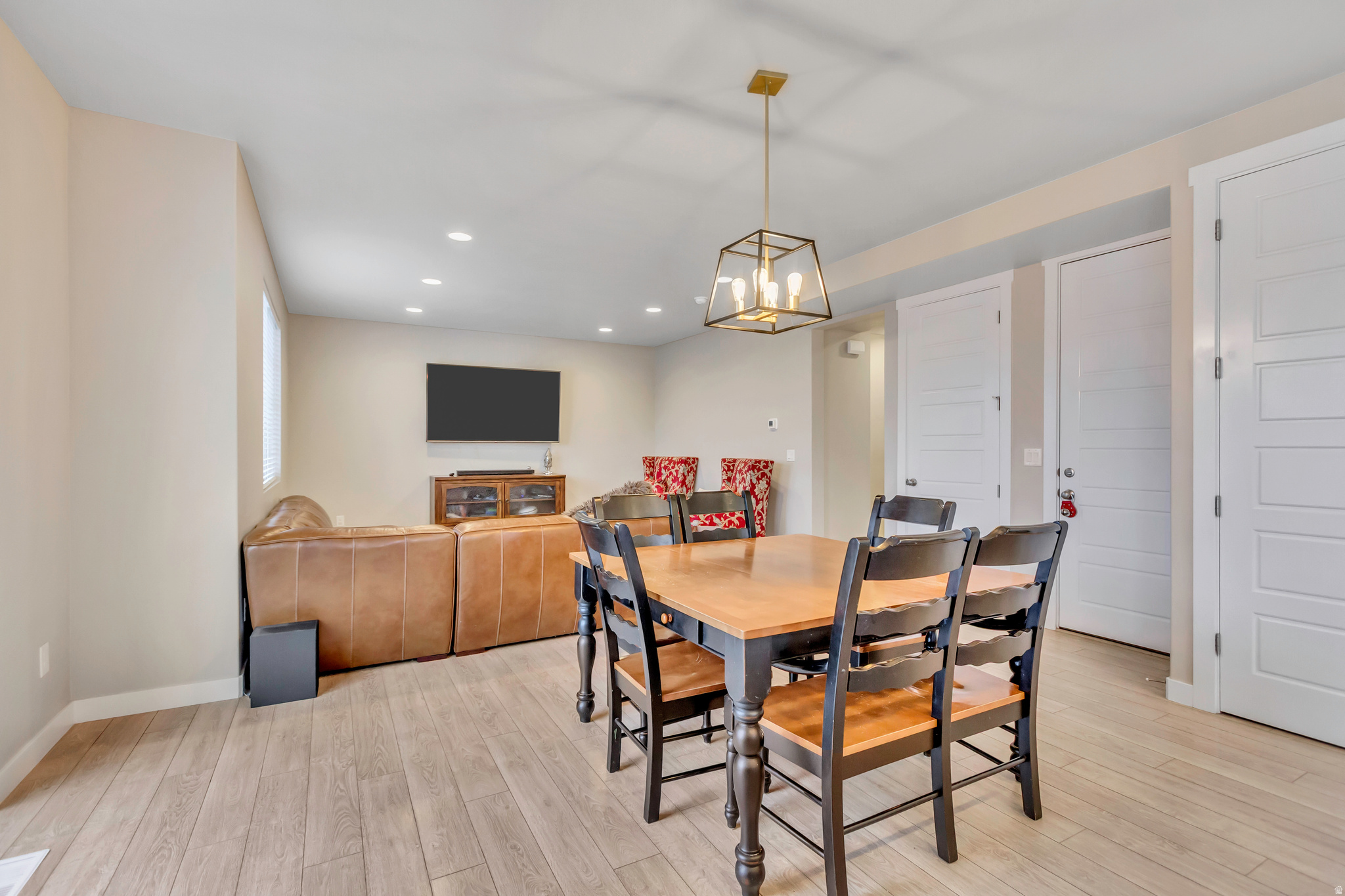 OVERLAND - Residential