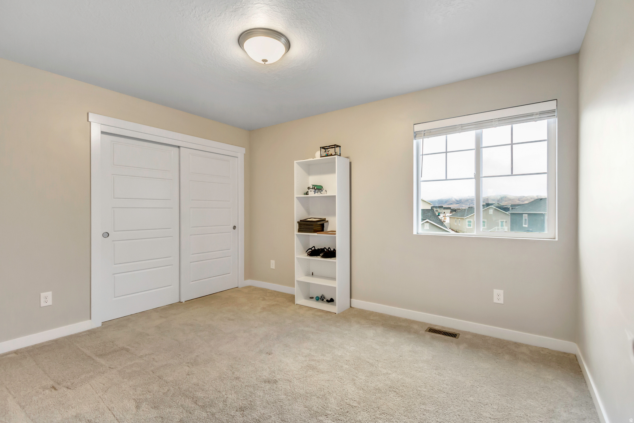 OVERLAND - Residential