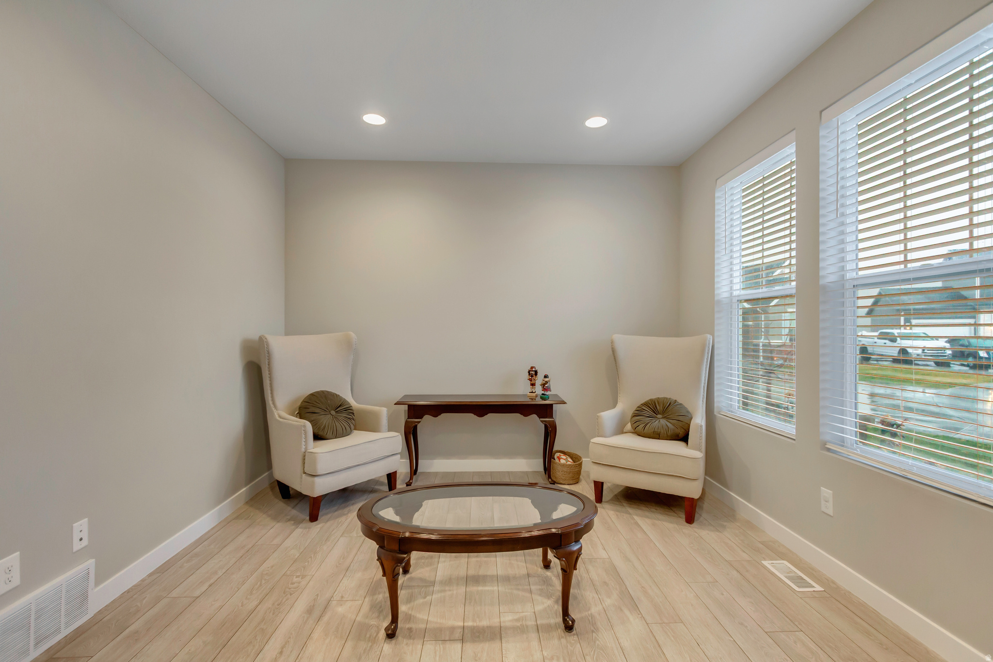 OVERLAND - Residential