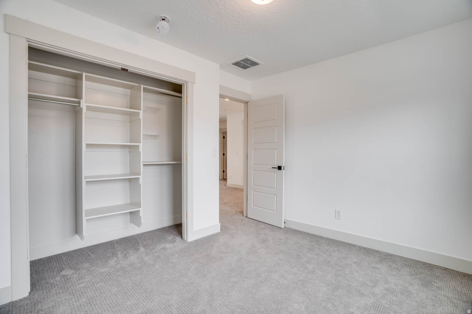 VIVIAN ESTATES - Residential