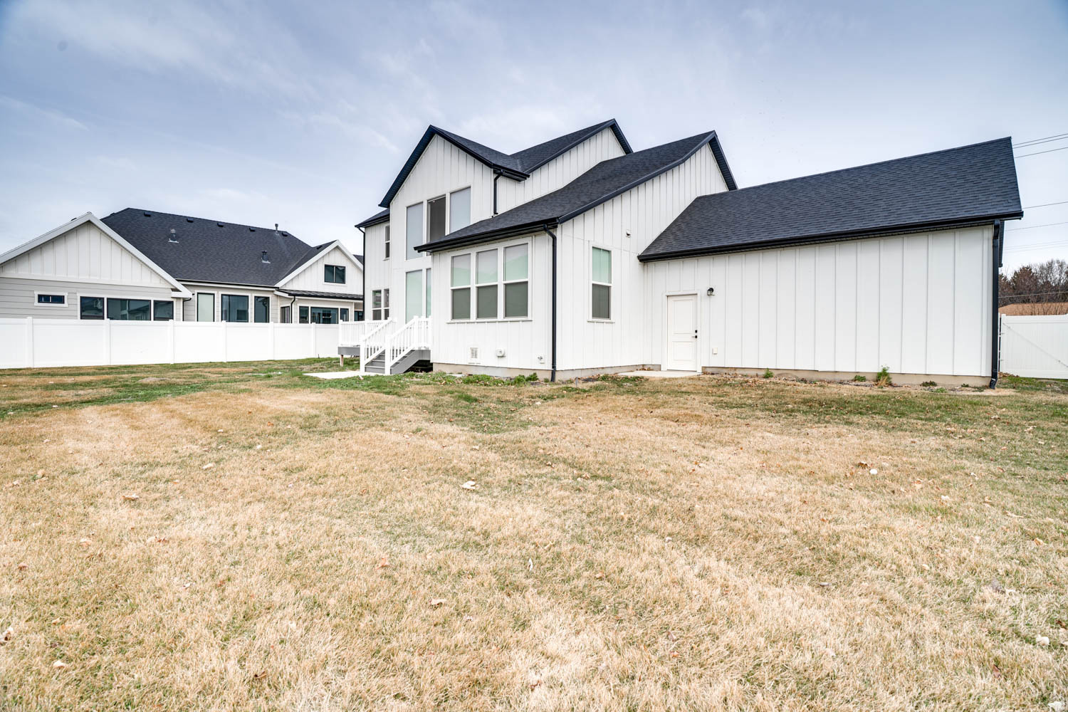 VIVIAN ESTATES - Residential