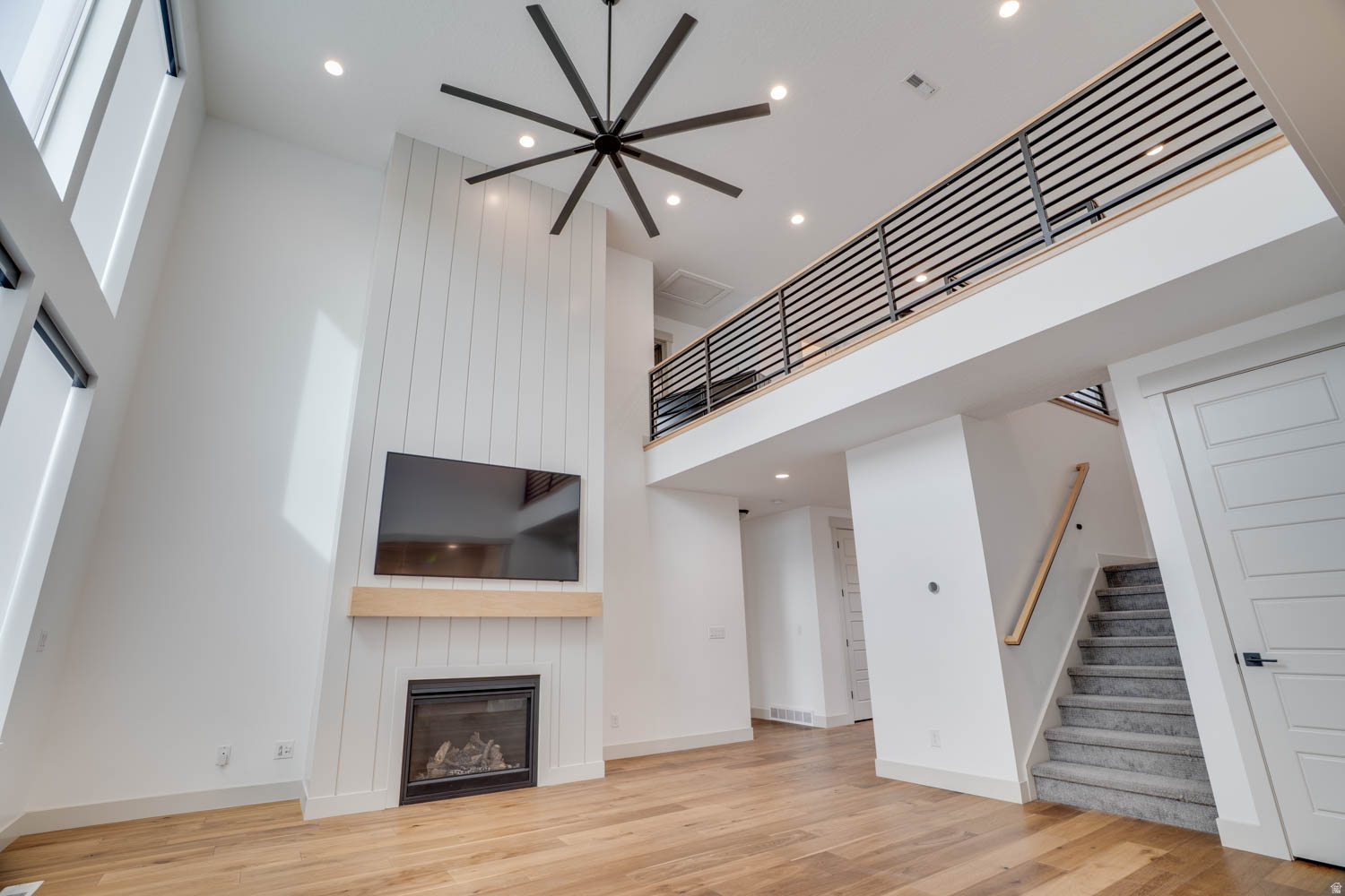 VIVIAN ESTATES - Residential