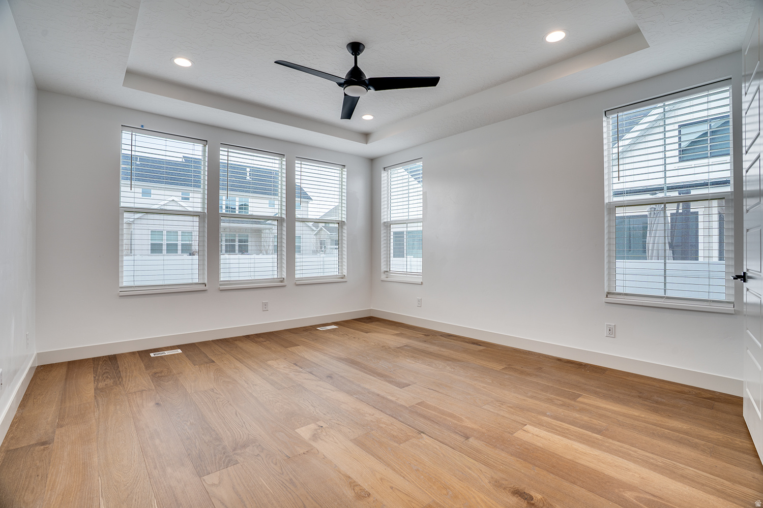 VIVIAN ESTATES - Residential