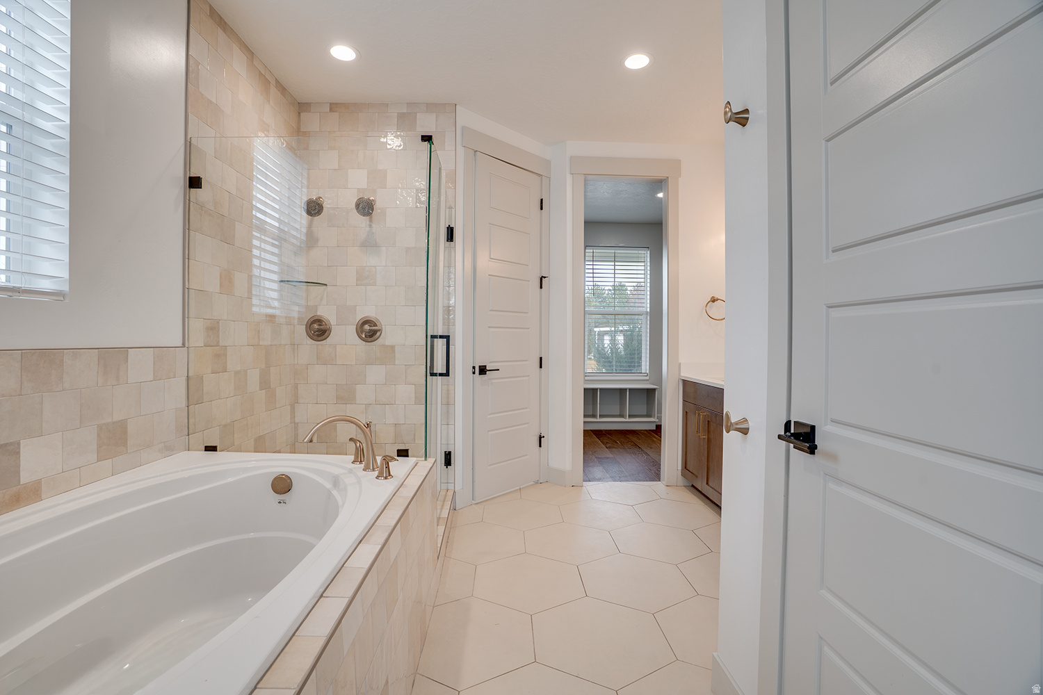 VIVIAN ESTATES - Residential