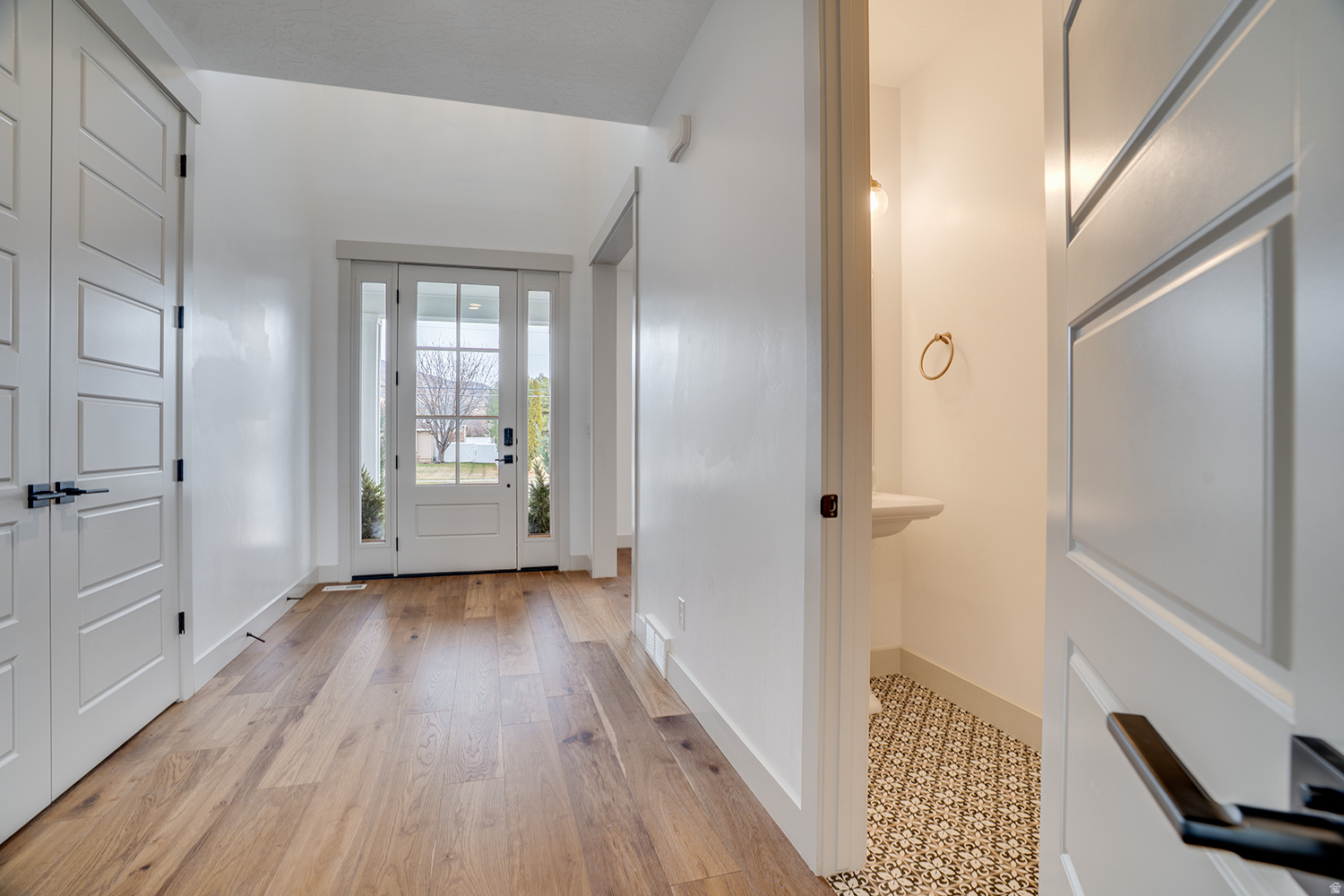 VIVIAN ESTATES - Residential