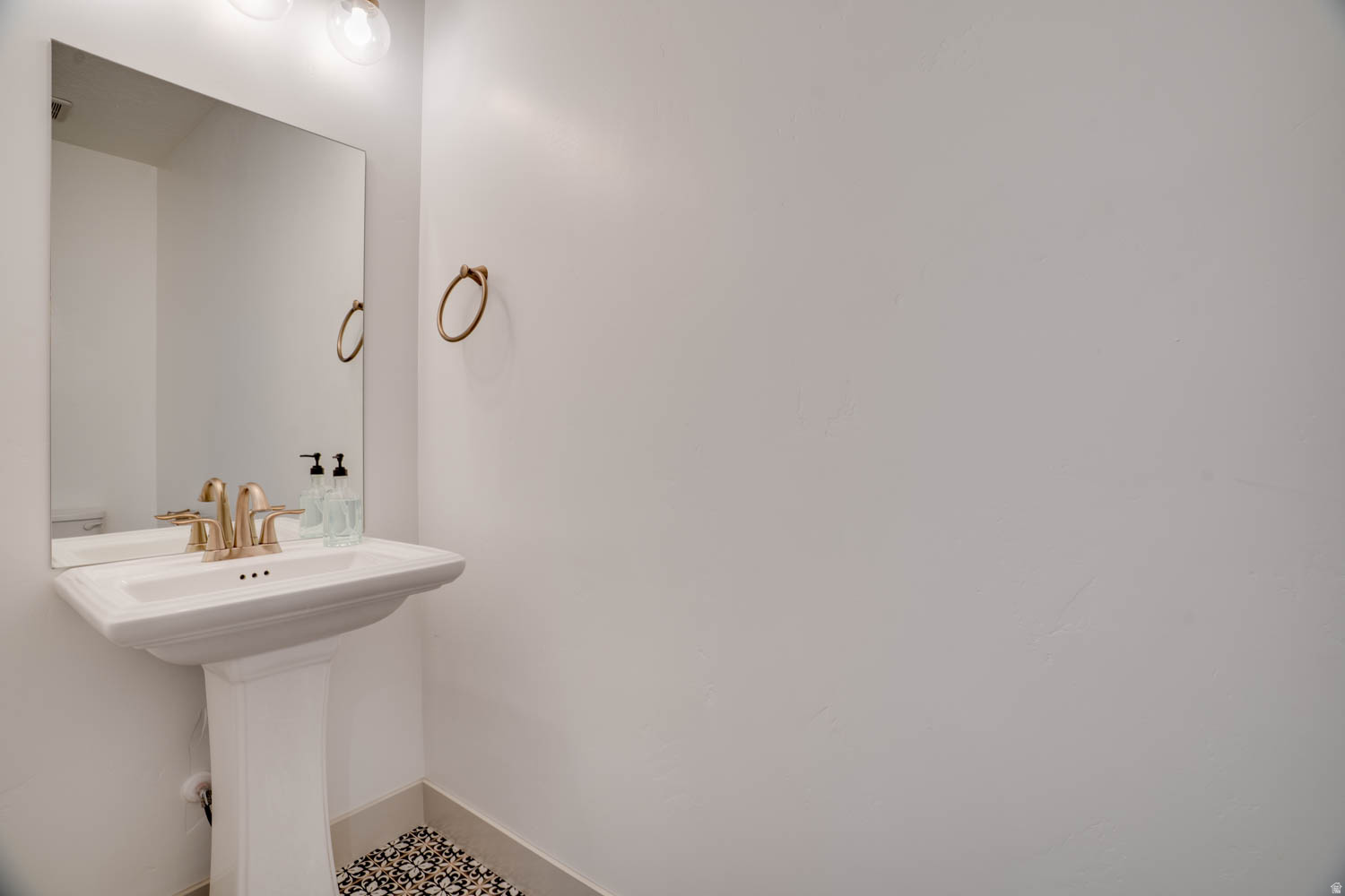 VIVIAN ESTATES - Residential