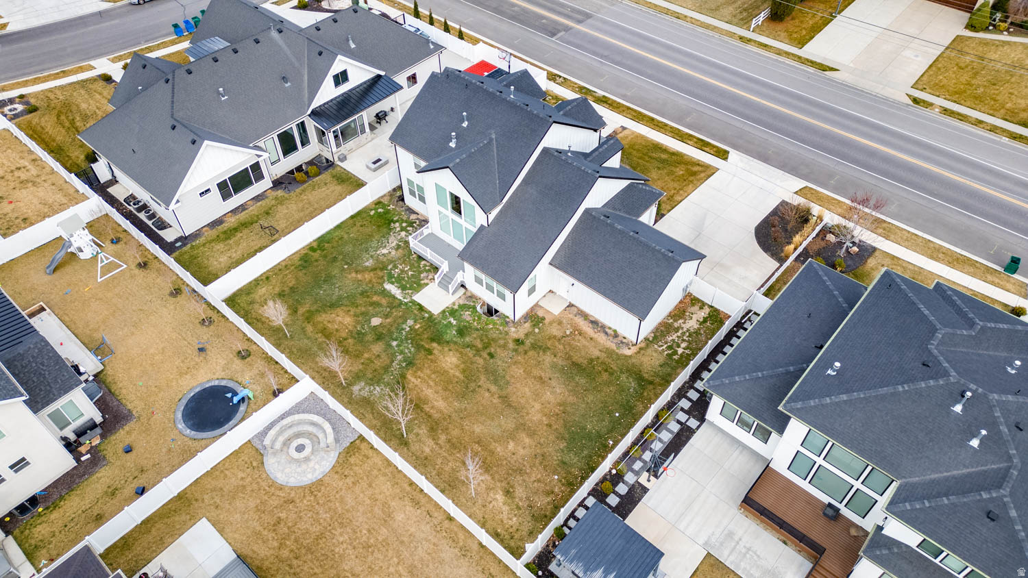 VIVIAN ESTATES - Residential