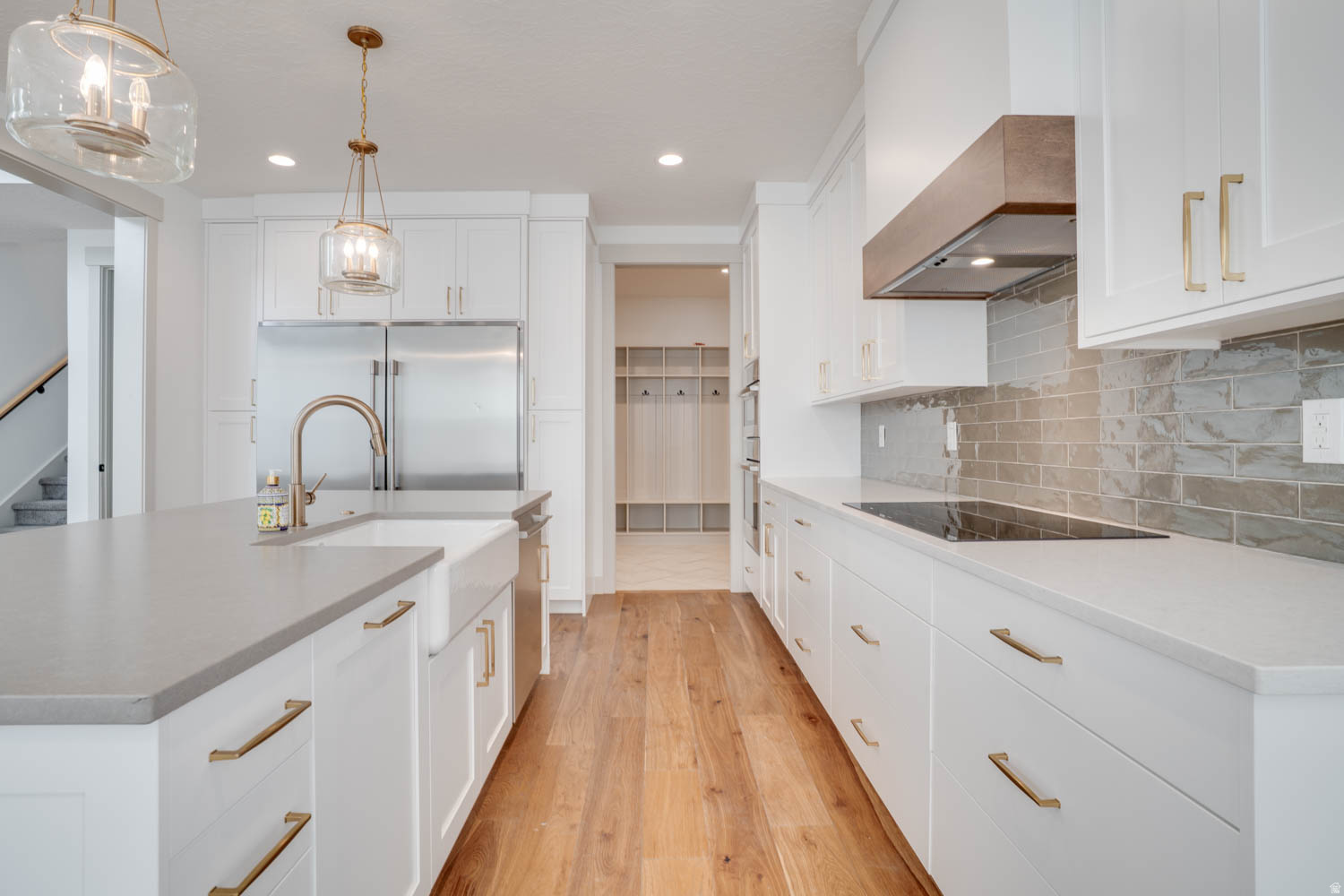 VIVIAN ESTATES - Residential