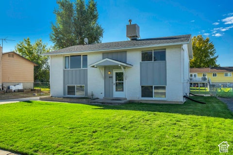 Tiny photo for 603 W 1580 N, Clinton, UT 84015 (MLS # 2189279)