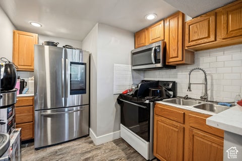 Tiny photo for 603 W 1580 N, Clinton, UT 84015 (MLS # 2189279)