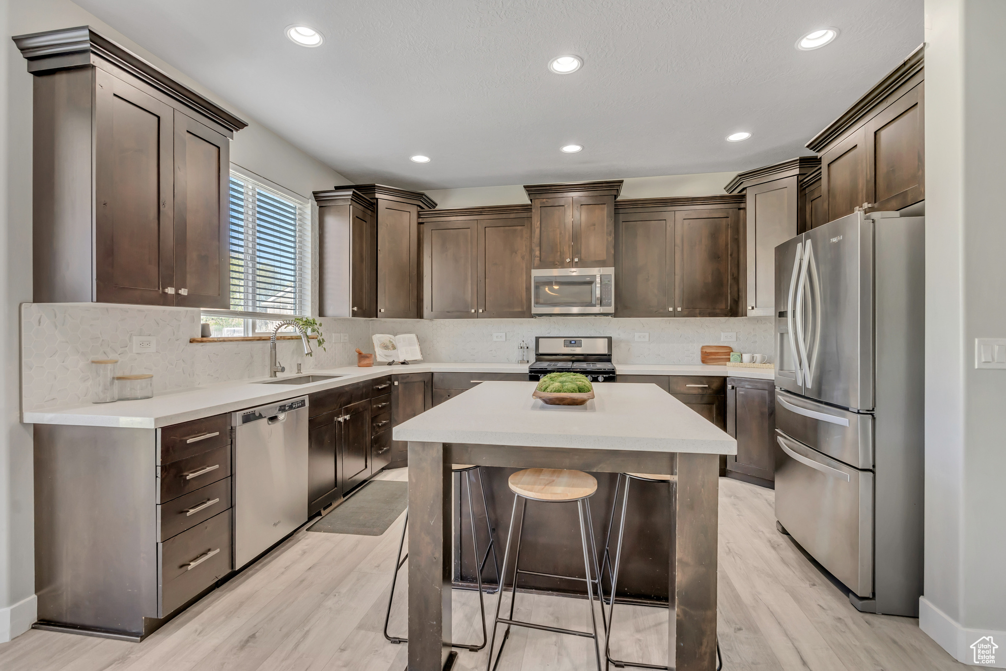 CANYON MEADOWS - Residential