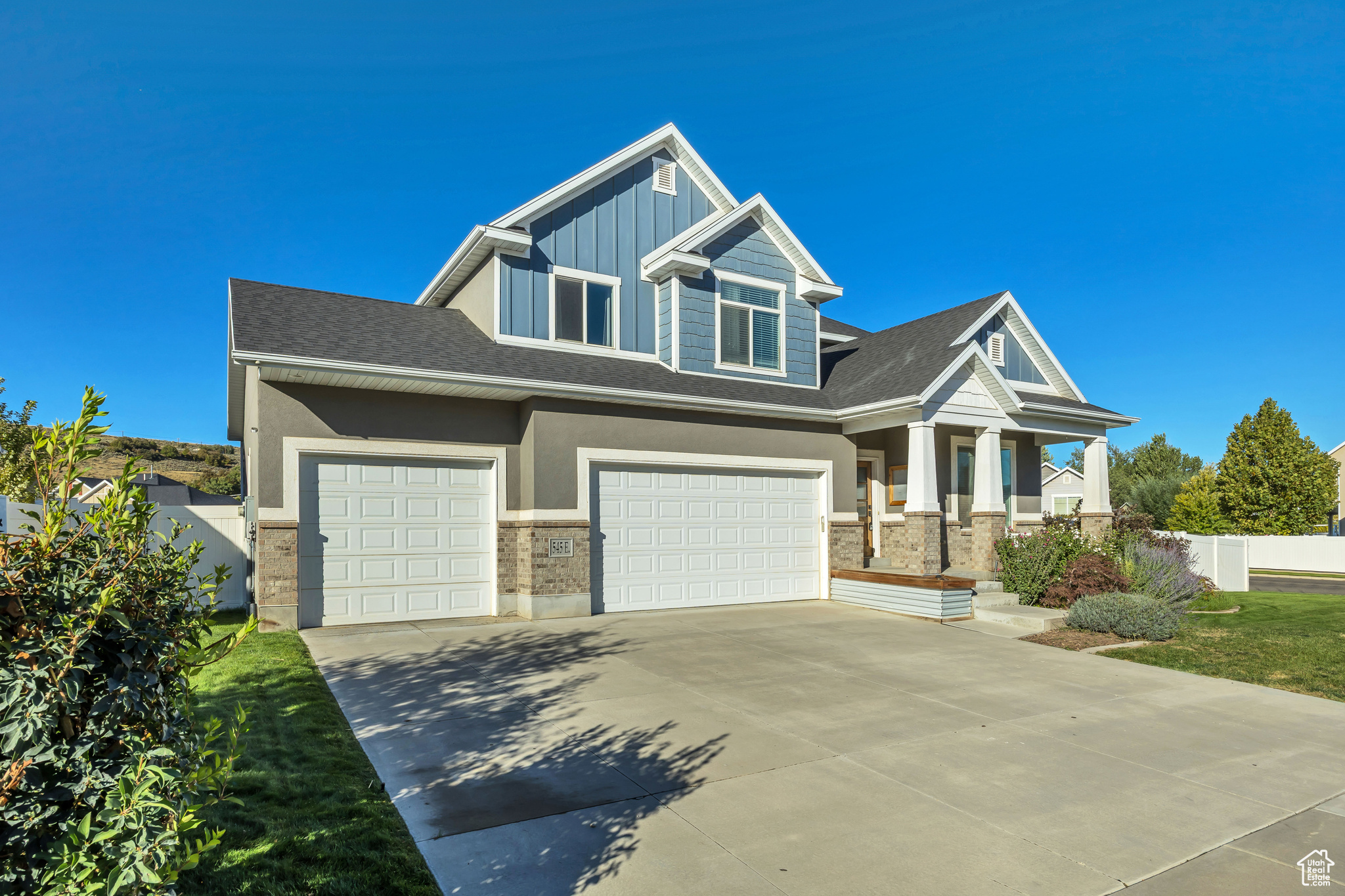 CANYON MEADOWS - Residential