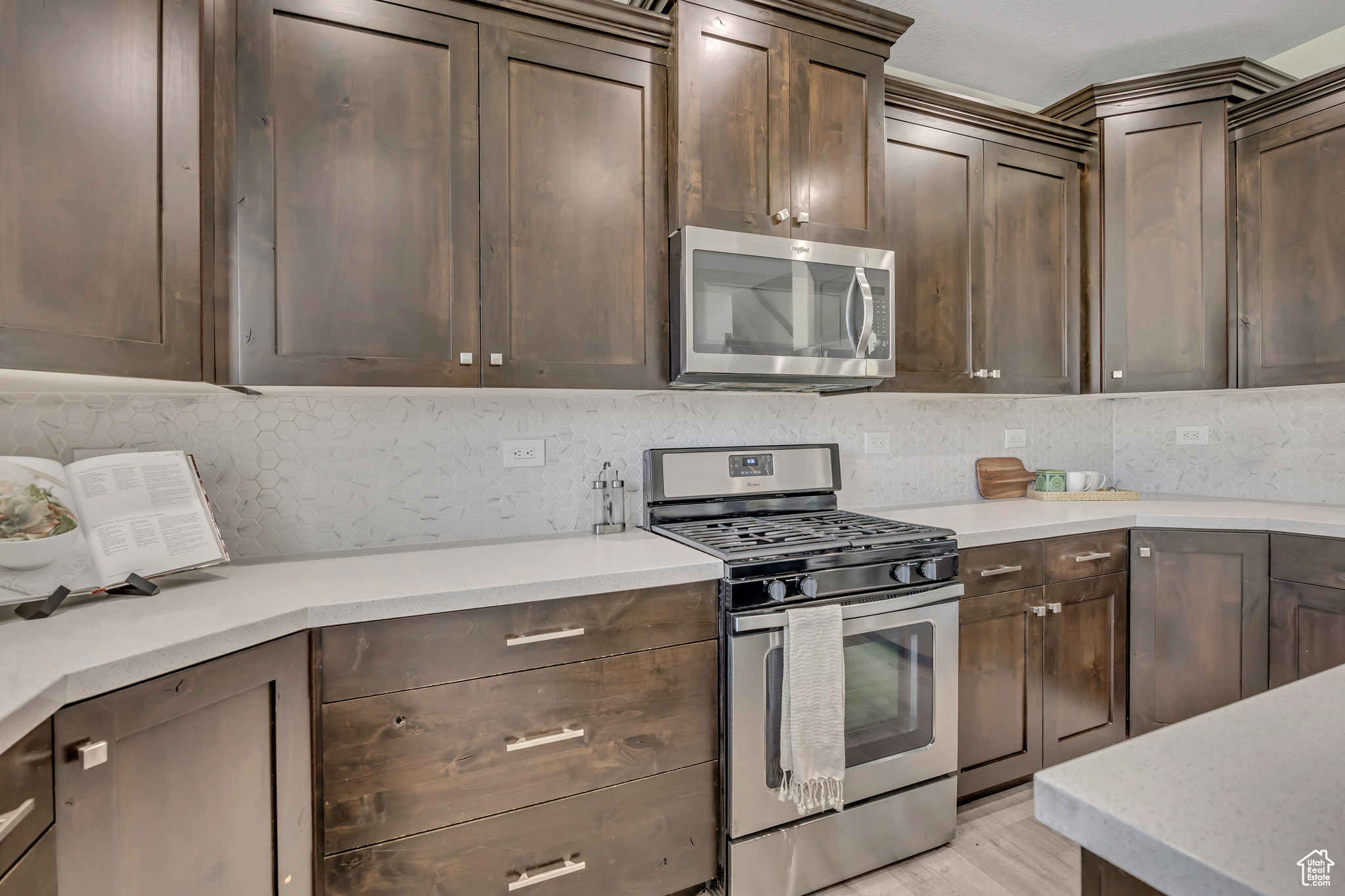 CANYON MEADOWS - Residential