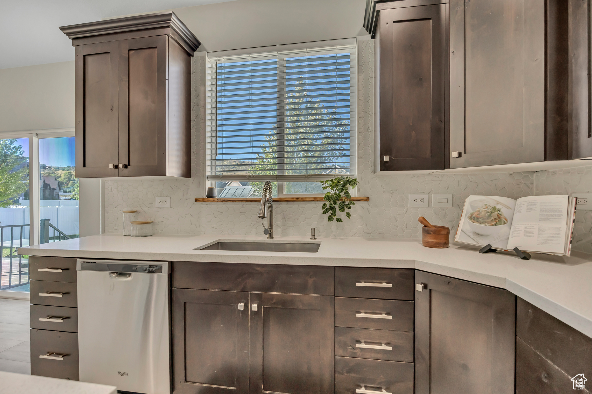 CANYON MEADOWS - Residential