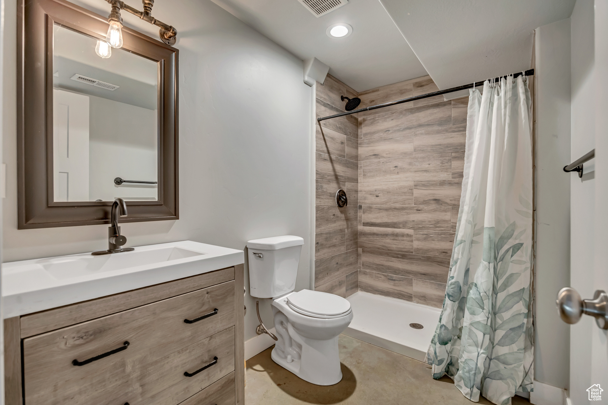 CANYON MEADOWS - Residential