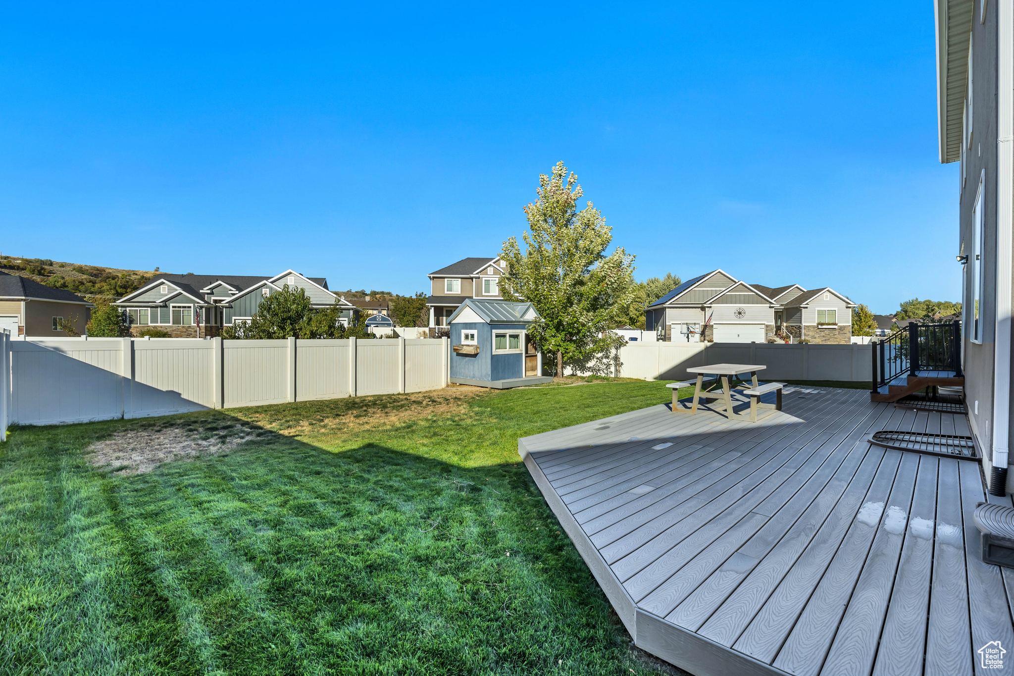 CANYON MEADOWS - Residential
