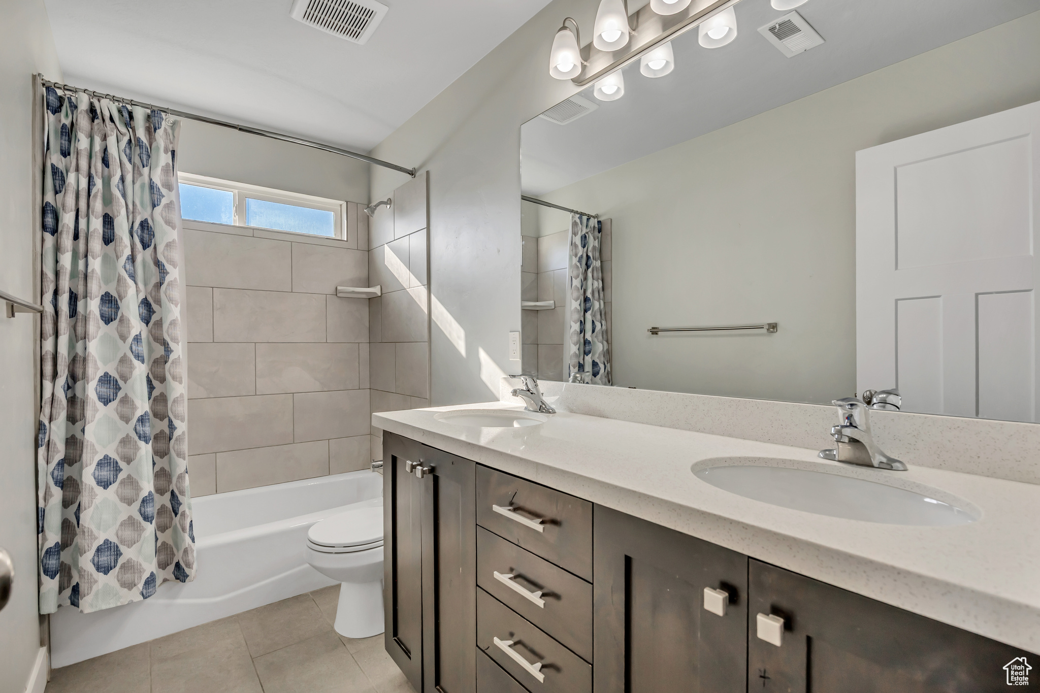 CANYON MEADOWS - Residential