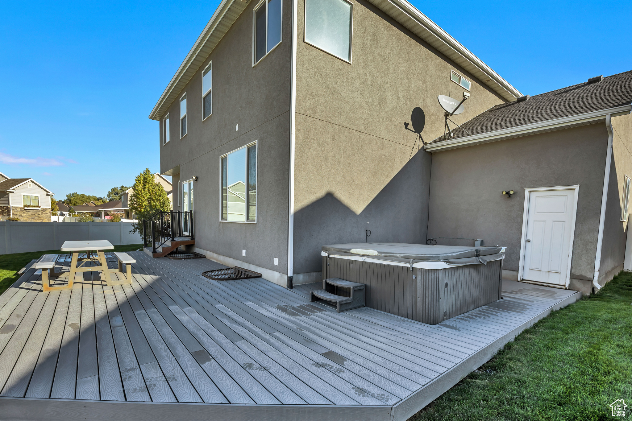 CANYON MEADOWS - Residential