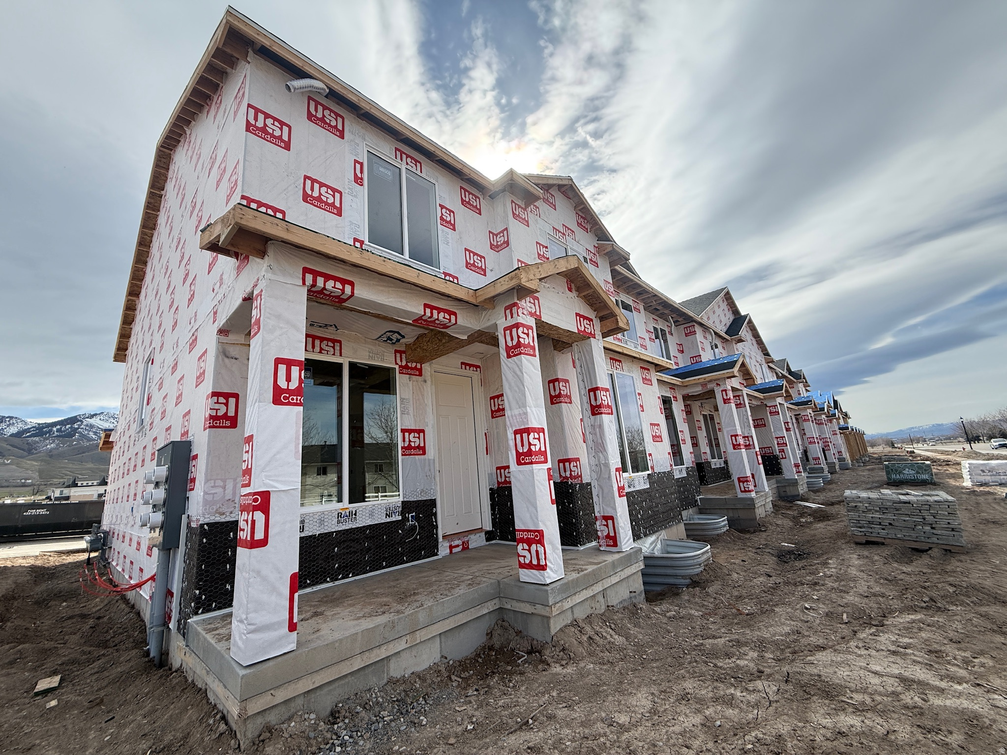 SMITHFIELD CREST - Residential