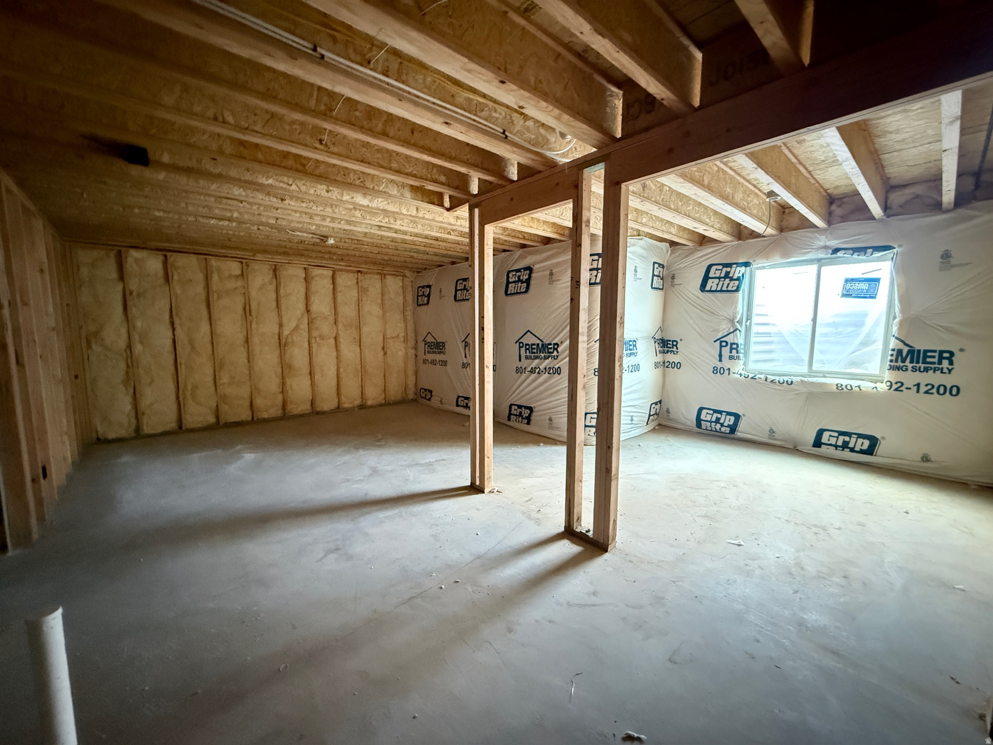 SMITHFIELD CREST - Residential