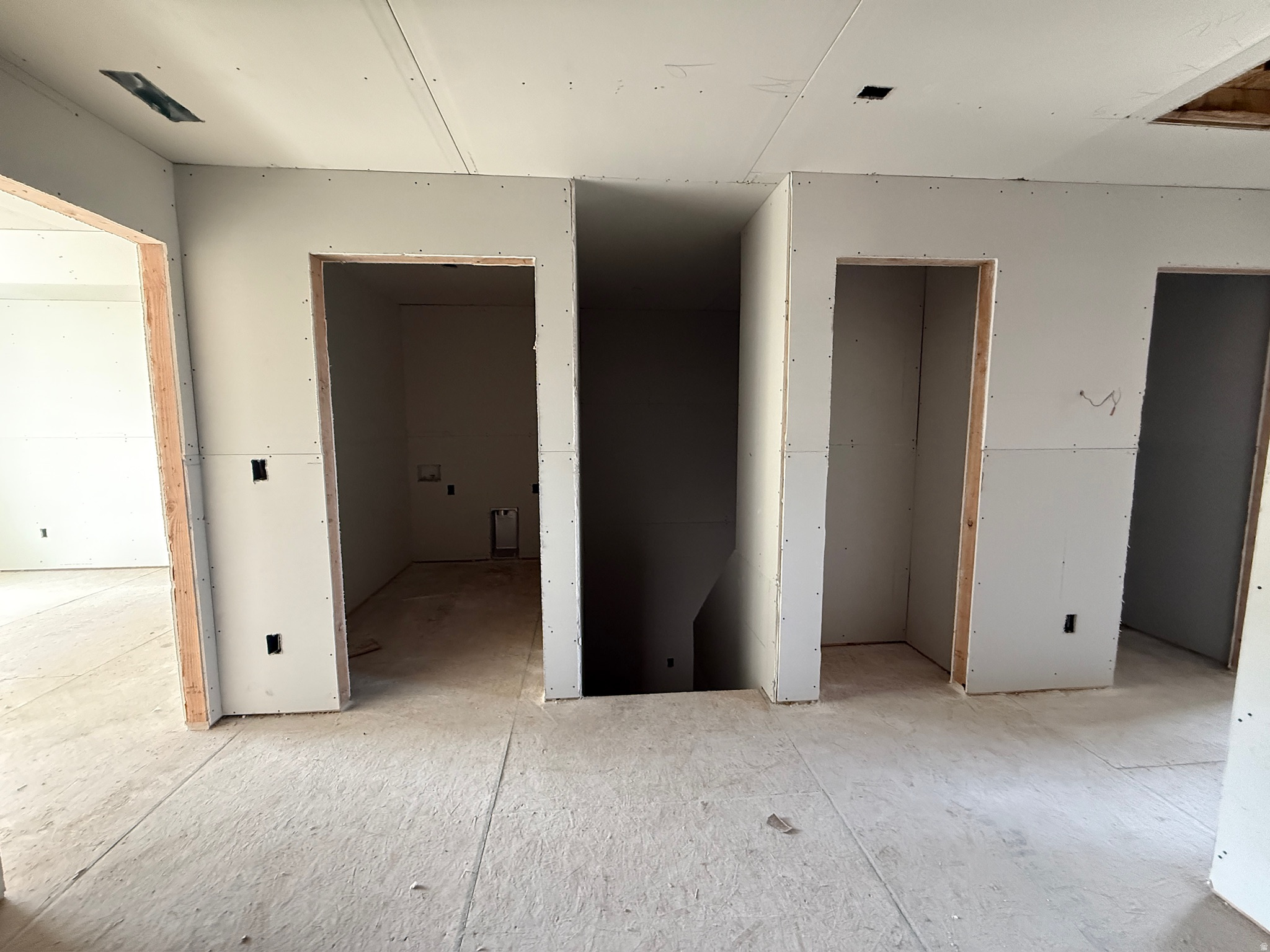 SMITHFIELD CREST - Residential