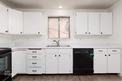 Tiny photo for 270 S 300 E, Santaquin, UT 84655 (MLS # 2157118)