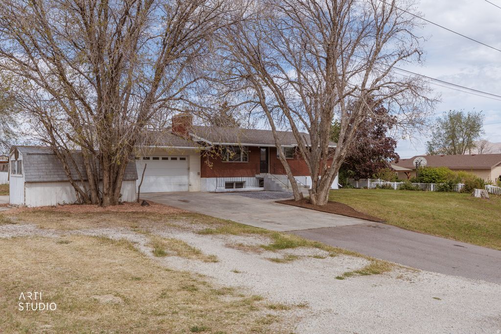 Photo of 270 S 300 E, Santaquin, UT 84655 (MLS # 2157118)