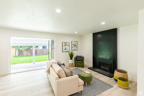 Tiny photo for 1578 E DELAWARE LN S, Holladay, UT 84117 (MLS # 2134276)