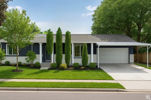 Photo of 1578 E DELAWARE LN S, Holladay, UT 84117 (MLS # 2134276)