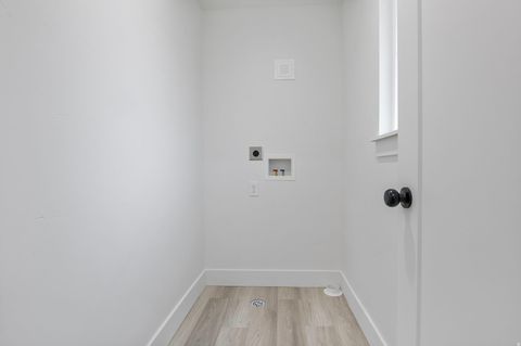 Tiny photo for 1578 E DELAWARE LN S, Holladay, UT 84117 (MLS # 2134276)